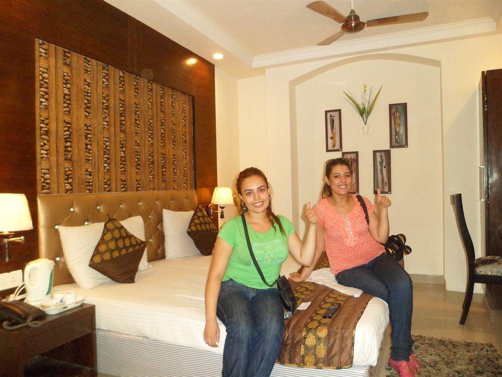 ניו דלהי Hotel Arjun מראה חיצוני תמונה