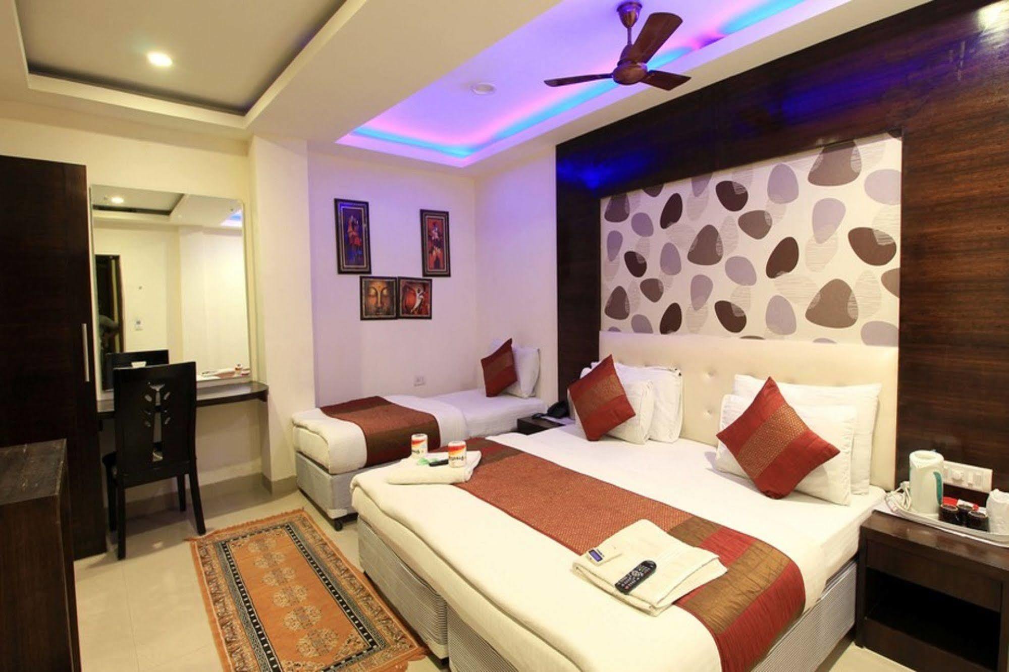 ניו דלהי Hotel Arjun מראה חיצוני תמונה