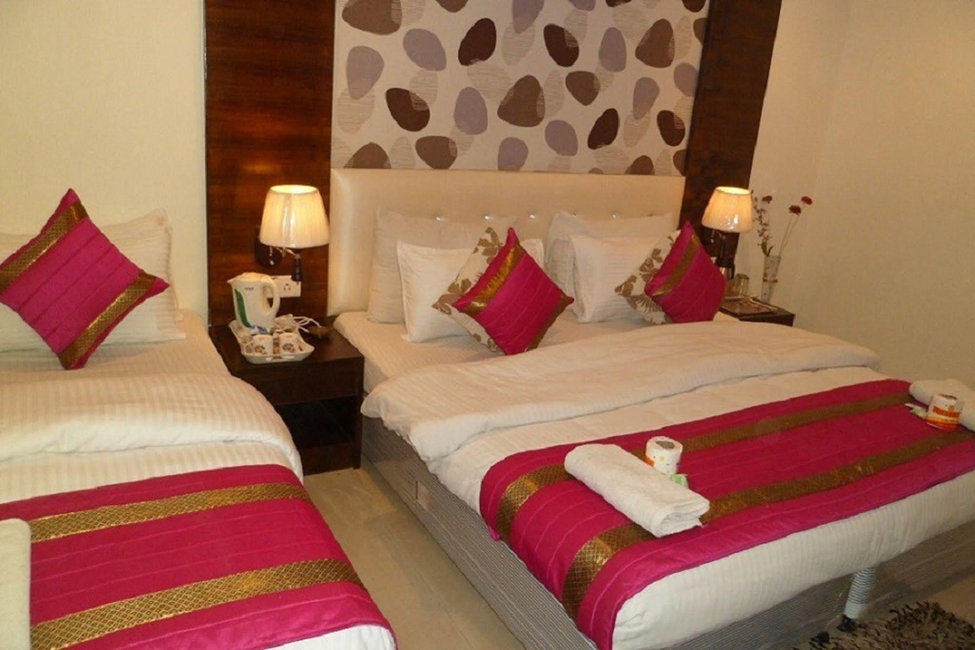 ניו דלהי Hotel Arjun מראה חיצוני תמונה