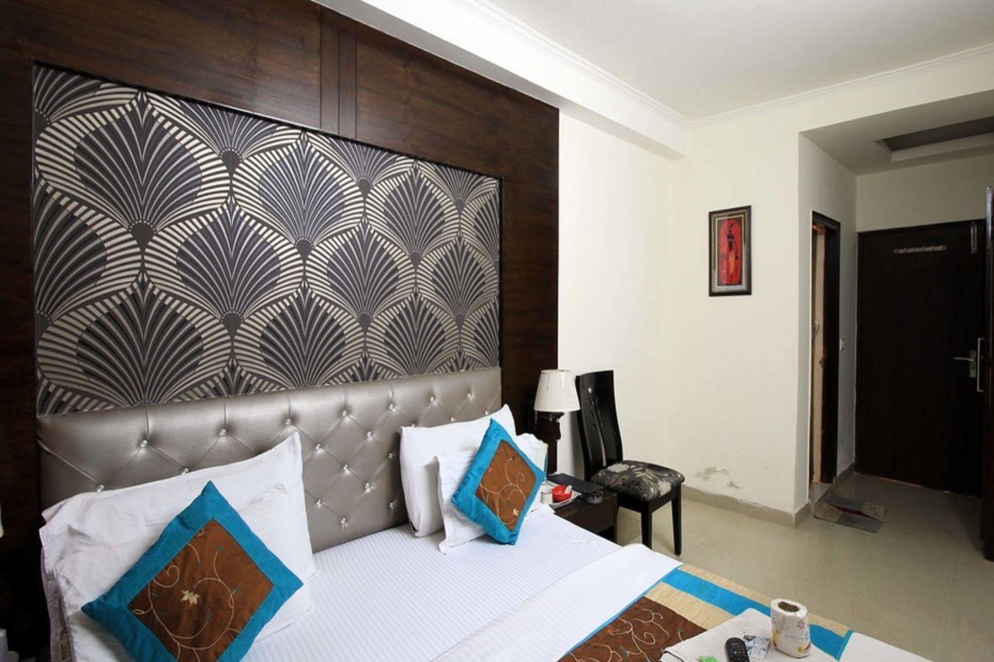 ניו דלהי Hotel Arjun מראה חיצוני תמונה